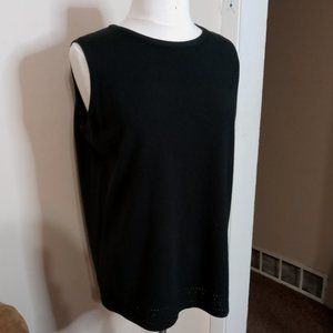 Soft sleeveless sweater top